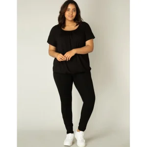 Shirt Base level curvy Yoni zwart 7000033