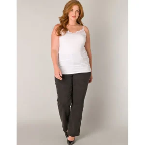 Top Base Level Curvy kant wit Yelina 7000105